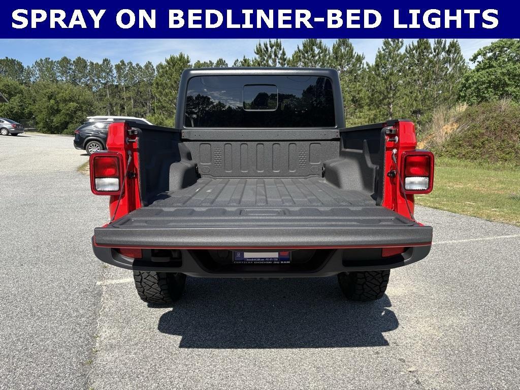 new 2025 Jeep Gladiator car, priced at $36,477