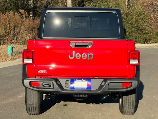 new 2025 Jeep Gladiator car, priced at $42,477