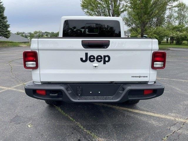 new 2025 Jeep Gladiator car, priced at $43,118