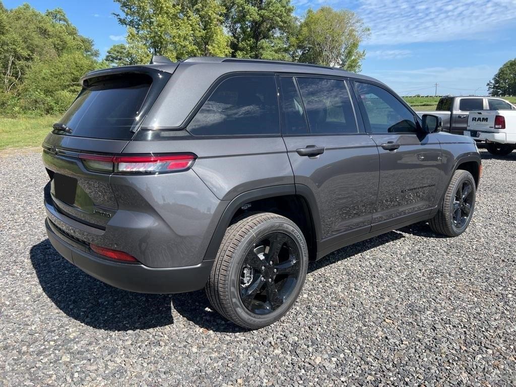 new 2025 Jeep Grand Cherokee L car, priced at $45,427