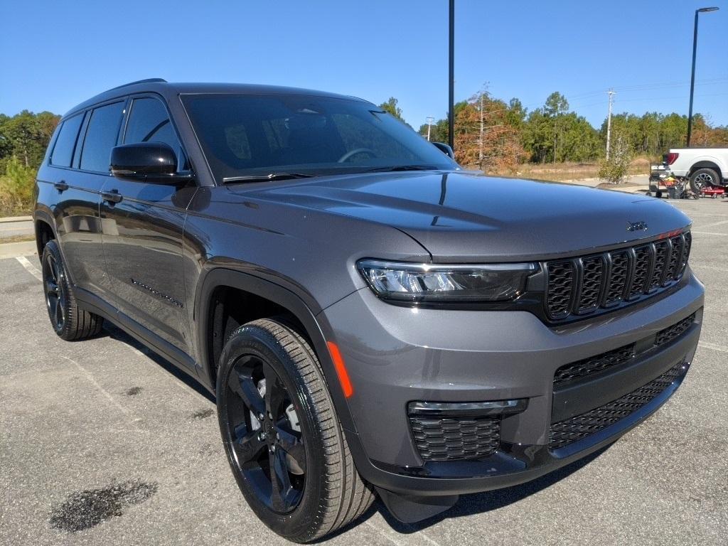 new 2025 Jeep Grand Cherokee L car, priced at $40,877