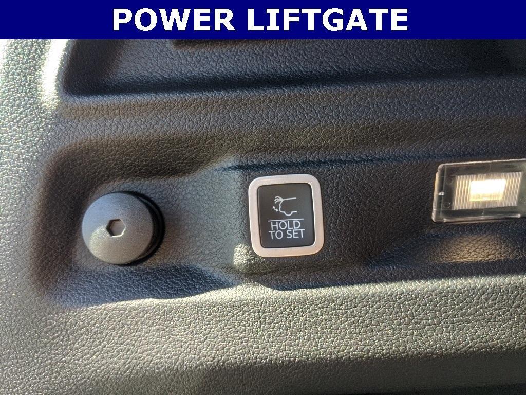 new 2025 Jeep Grand Cherokee L car, priced at $40,877