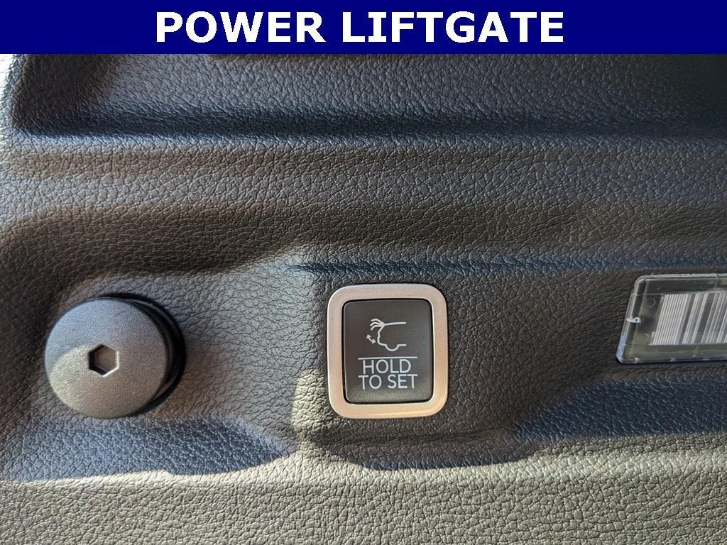 new 2025 Jeep Grand Cherokee L car, priced at $41,777