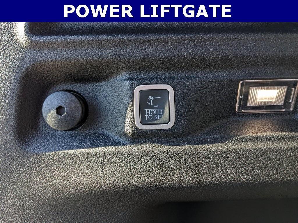 new 2025 Jeep Grand Cherokee L car, priced at $44,377