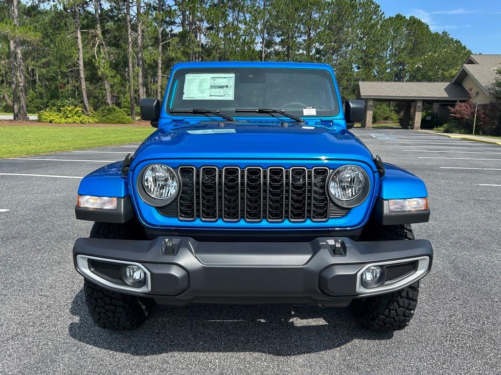 new 2025 Jeep Gladiator car, priced at $43,683