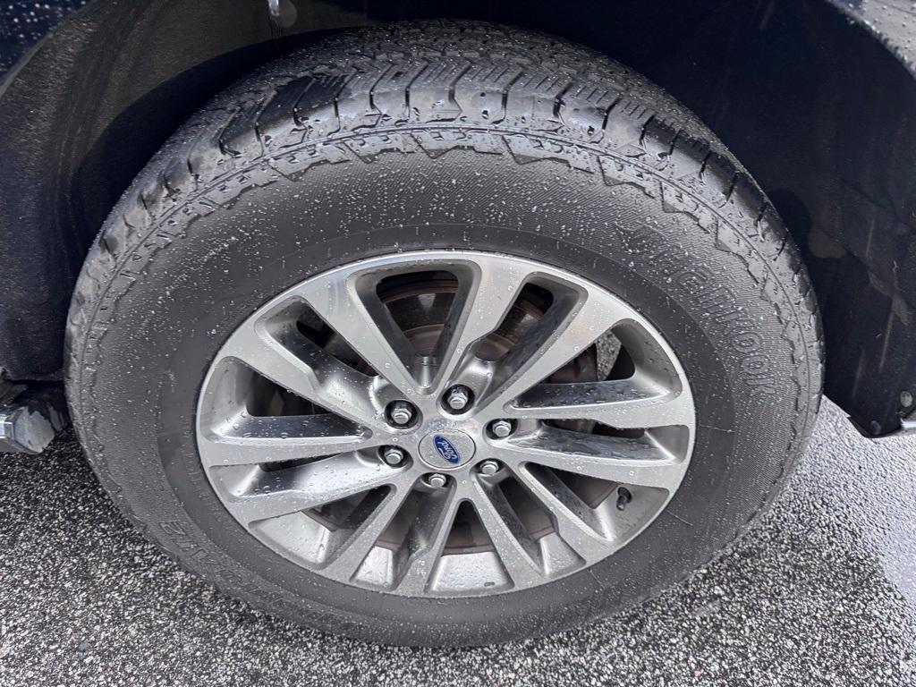 used 2018 Ford Expedition car, priced at $19,277