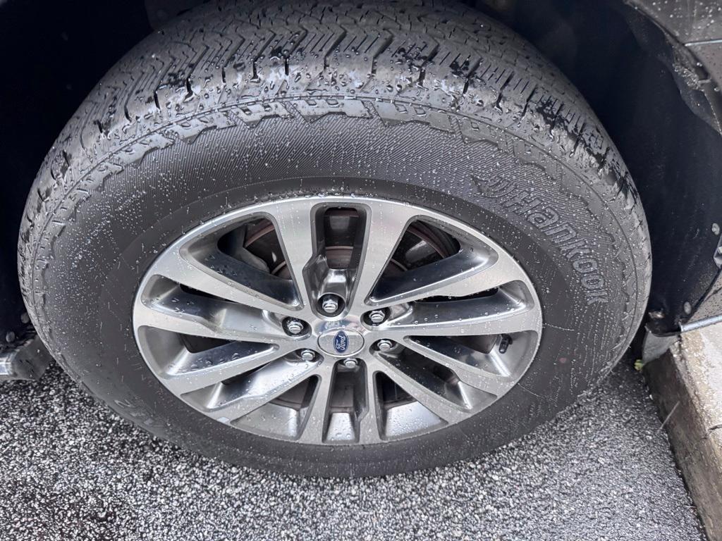 used 2018 Ford Expedition car, priced at $19,277