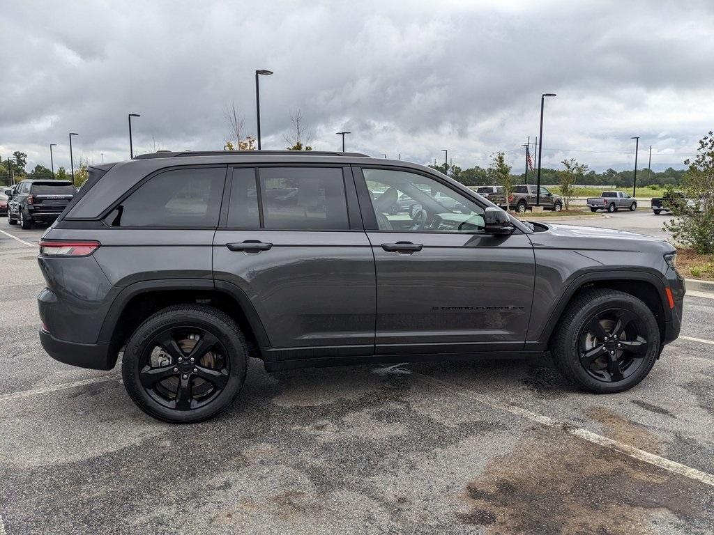used 2023 Jeep Grand Cherokee car, priced at $27,777
