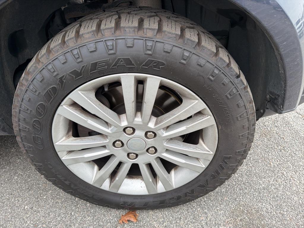 used 2016 Land Rover LR4 car, priced at $12,392