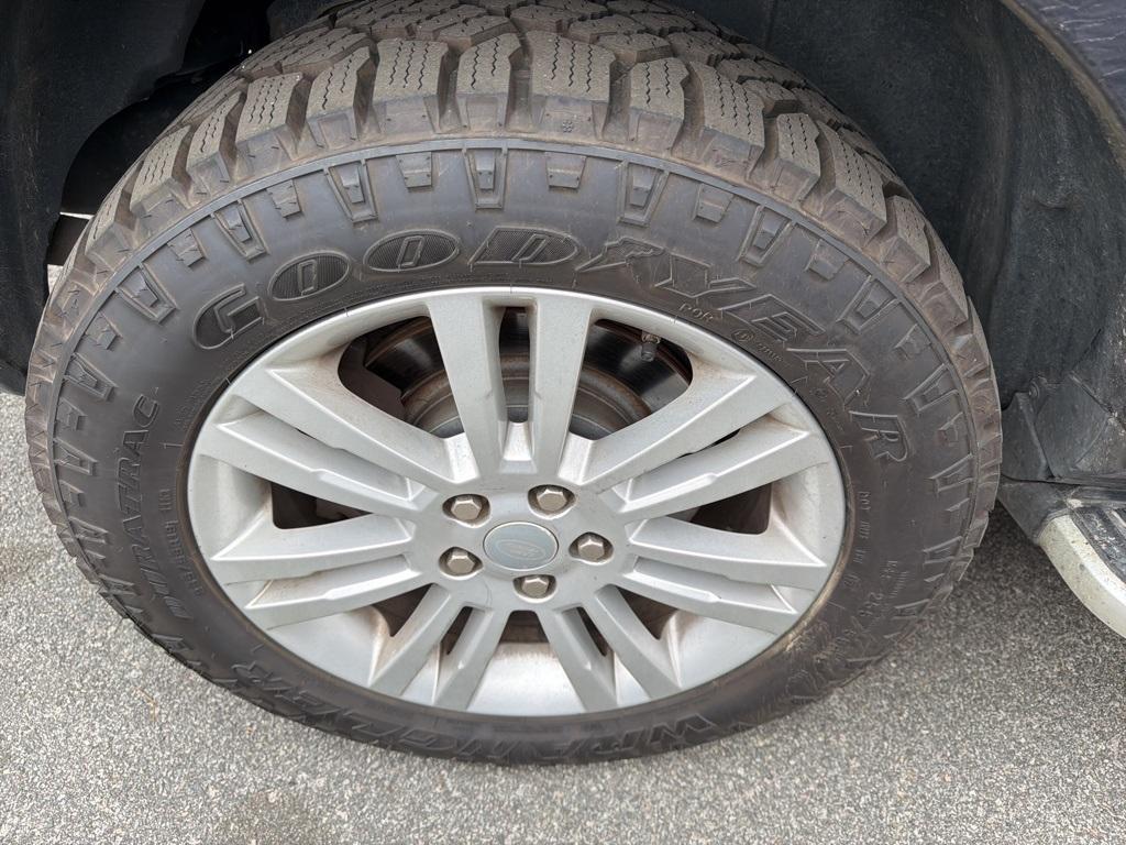 used 2016 Land Rover LR4 car, priced at $12,392