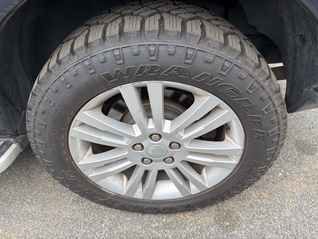 used 2016 Land Rover LR4 car, priced at $12,392