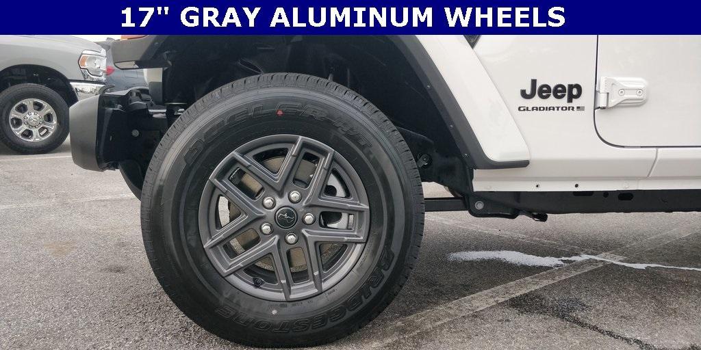 new 2025 Jeep Gladiator car, priced at $39,227