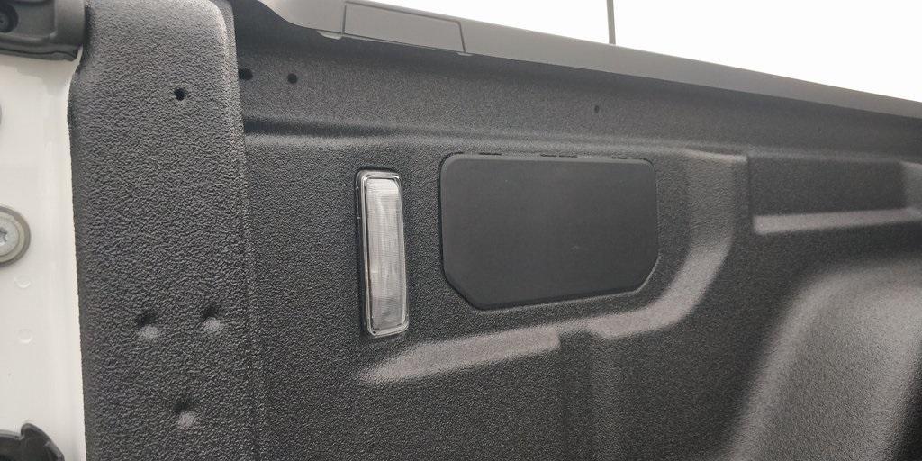 new 2025 Jeep Gladiator car, priced at $39,227