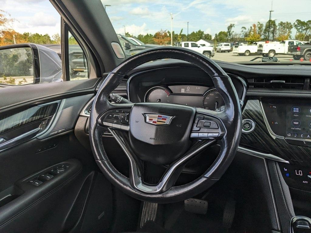 used 2023 Cadillac XT6 car, priced at $36,207