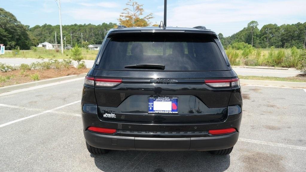 used 2023 Jeep Grand Cherokee car, priced at $29,266