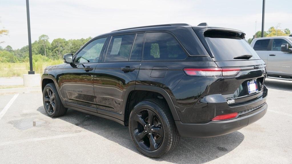 used 2023 Jeep Grand Cherokee car, priced at $29,266