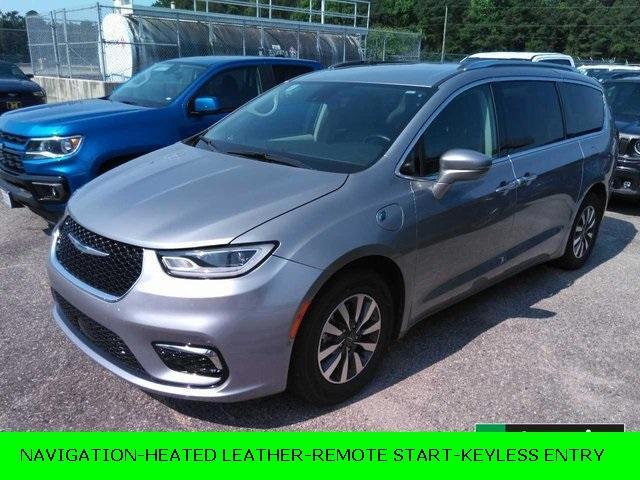 used 2021 Chrysler Pacifica Hybrid car, priced at $24,199