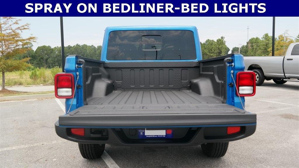 new 2025 Jeep Gladiator car, priced at $42,824