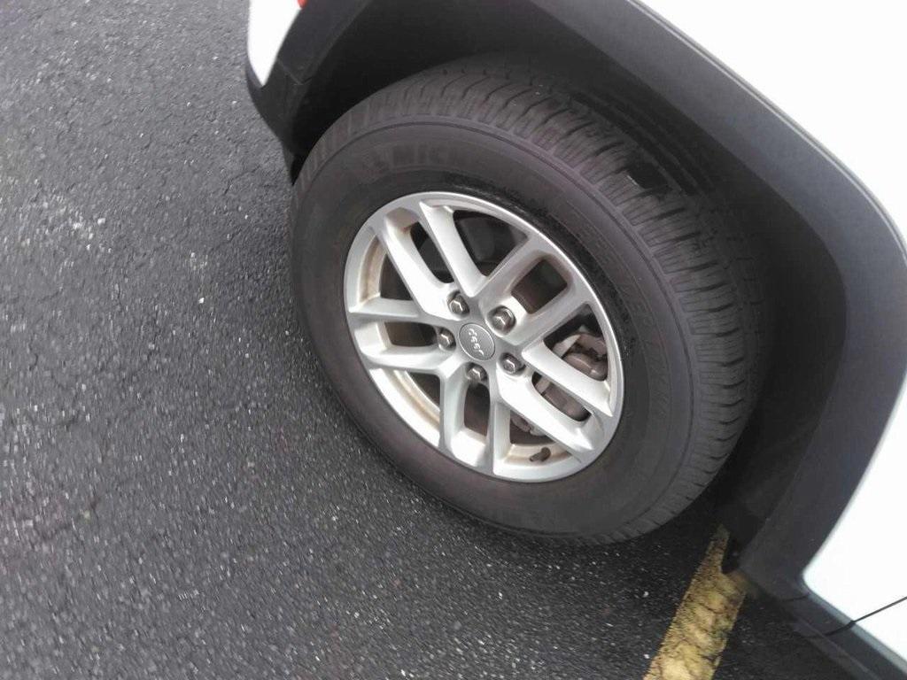 used 2023 Jeep Grand Cherokee L car, priced at $23,849