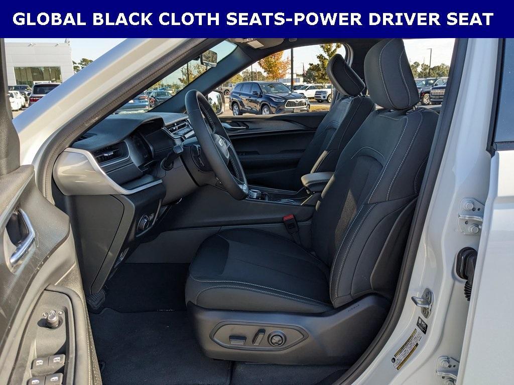 new 2025 Jeep Grand Cherokee L car, priced at $35,477