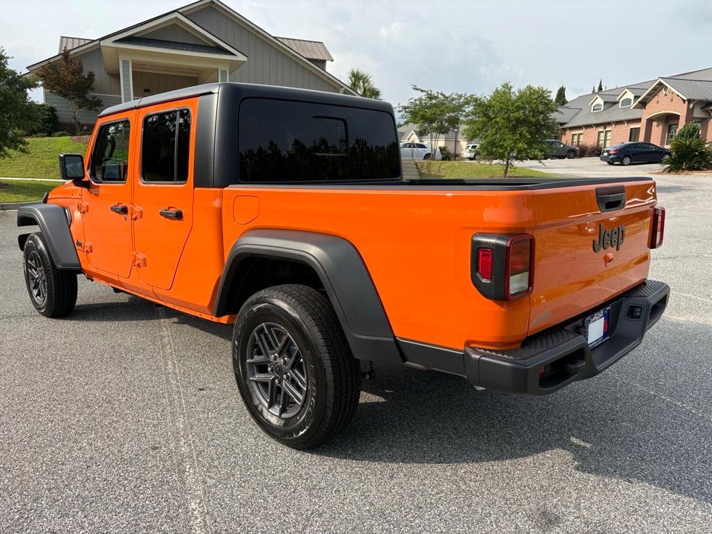 new 2025 Jeep Gladiator car, priced at $41,546