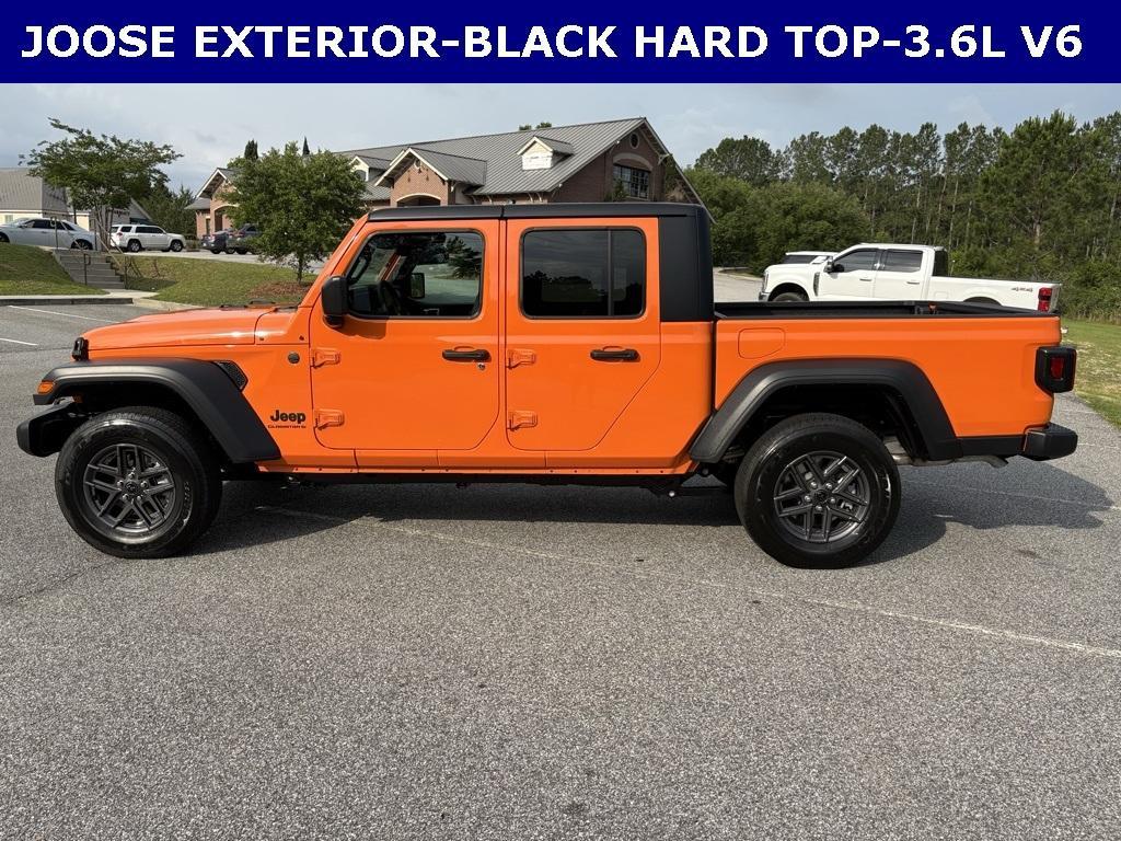 new 2025 Jeep Gladiator car, priced at $41,546