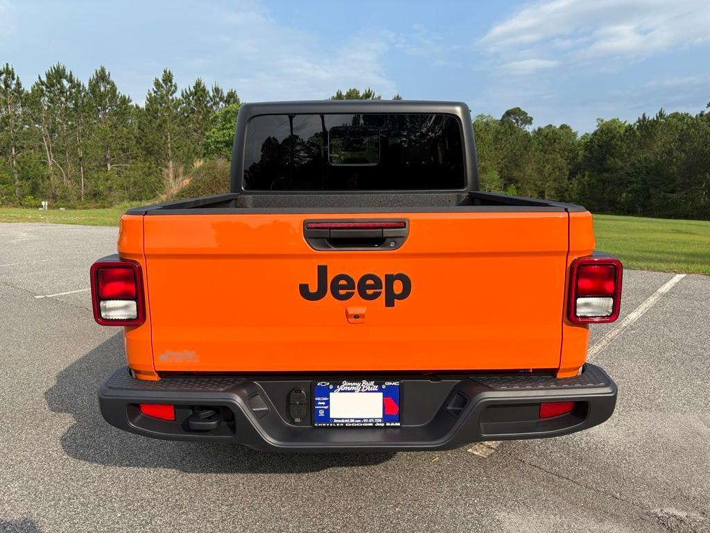 new 2025 Jeep Gladiator car, priced at $41,546