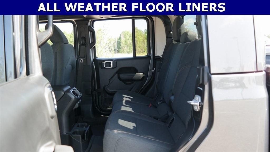 new 2025 Jeep Gladiator car, priced at $35,977