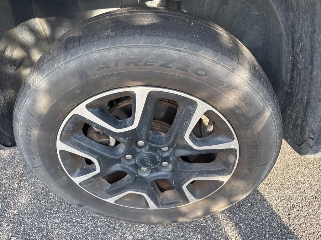 used 2020 Jeep Compass car, priced at $15,000