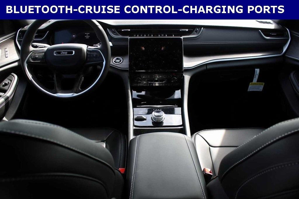 new 2025 Jeep Grand Cherokee car, priced at $41,375