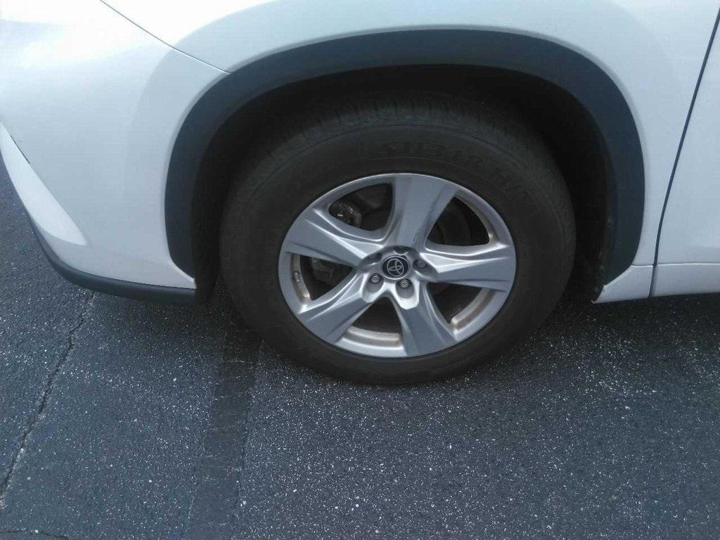 used 2023 Toyota Highlander car, priced at $31,777
