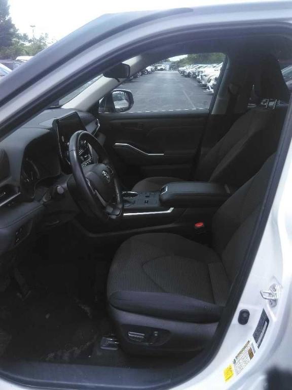 used 2023 Toyota Highlander car, priced at $31,777