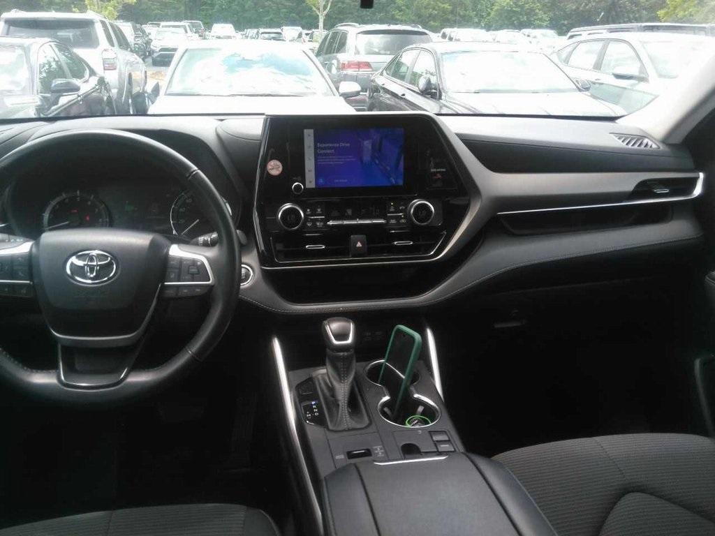 used 2023 Toyota Highlander car, priced at $31,777