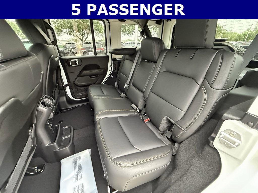 new 2025 Jeep Wrangler car, priced at $52,477