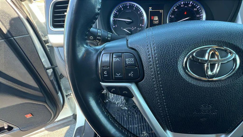 used 2018 Toyota Highlander car, priced at $21,929