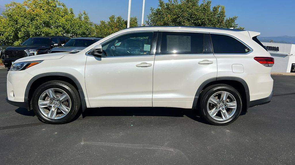 used 2018 Toyota Highlander car, priced at $21,929