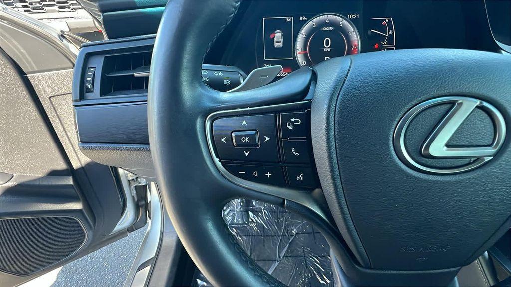 used 2022 Lexus ES 350 car, priced at $32,995