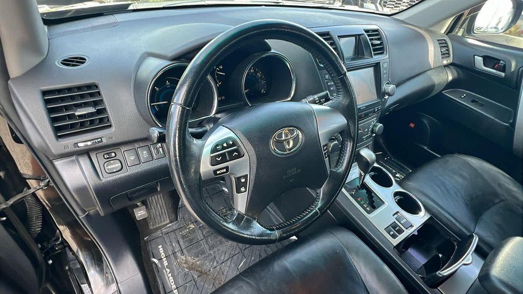 used 2012 Toyota Highlander Hybrid car, priced at $12,780