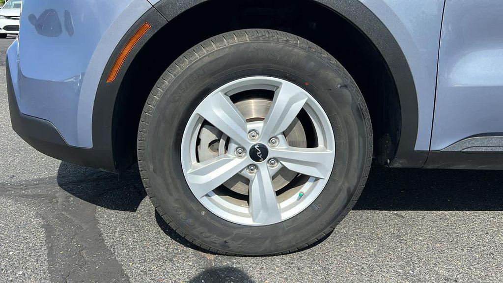 used 2023 Kia Sorento car, priced at $22,995