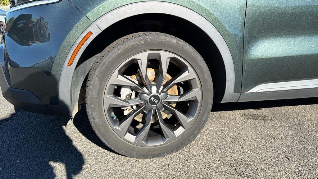 used 2021 Kia Sorento car, priced at $26,995