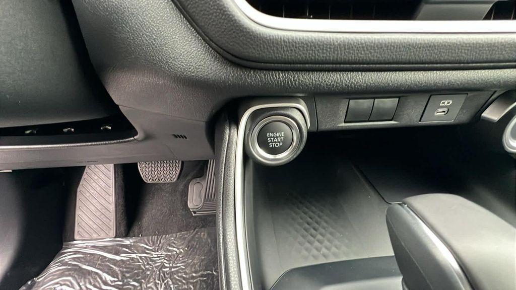 new 2025 Toyota Highlander car, priced at $45,068
