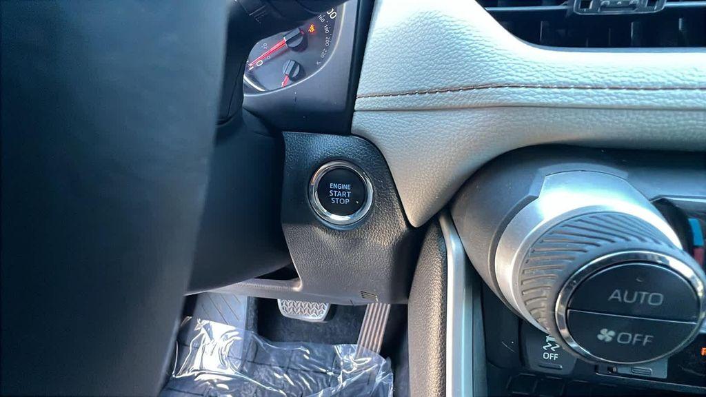 used 2020 Toyota RAV4 car, priced at $22,995