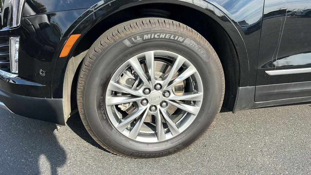 used 2022 Cadillac XT5 car, priced at $33,775
