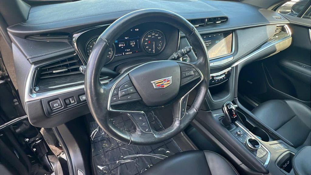 used 2022 Cadillac XT5 car, priced at $33,775