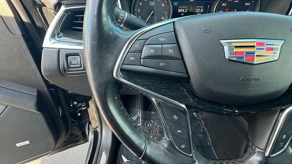 used 2022 Cadillac XT5 car, priced at $33,775