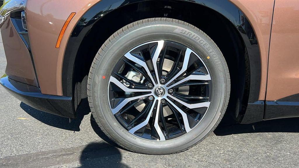 new 2025 Toyota Crown Signia car, priced at $43,043