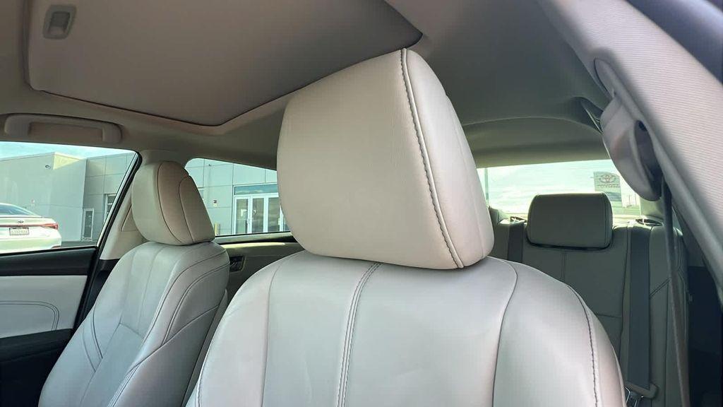 used 2018 Toyota Avalon Hybrid car, priced at $25,995