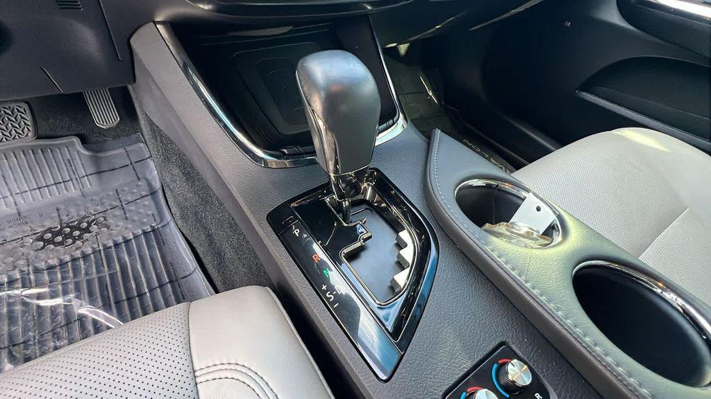 used 2018 Toyota Avalon Hybrid car, priced at $25,995
