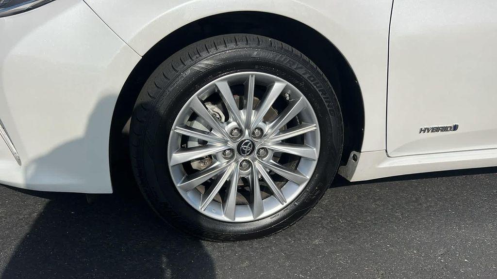 used 2018 Toyota Avalon Hybrid car, priced at $25,995