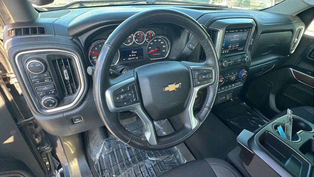 used 2022 Chevrolet Silverado 1500 car, priced at $31,560